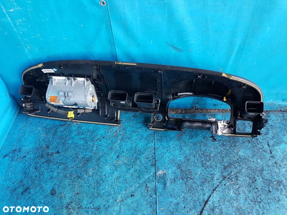 VOLVO V50 DESKA ROZDZIELCZA , PODUSZKI, PASY - 5