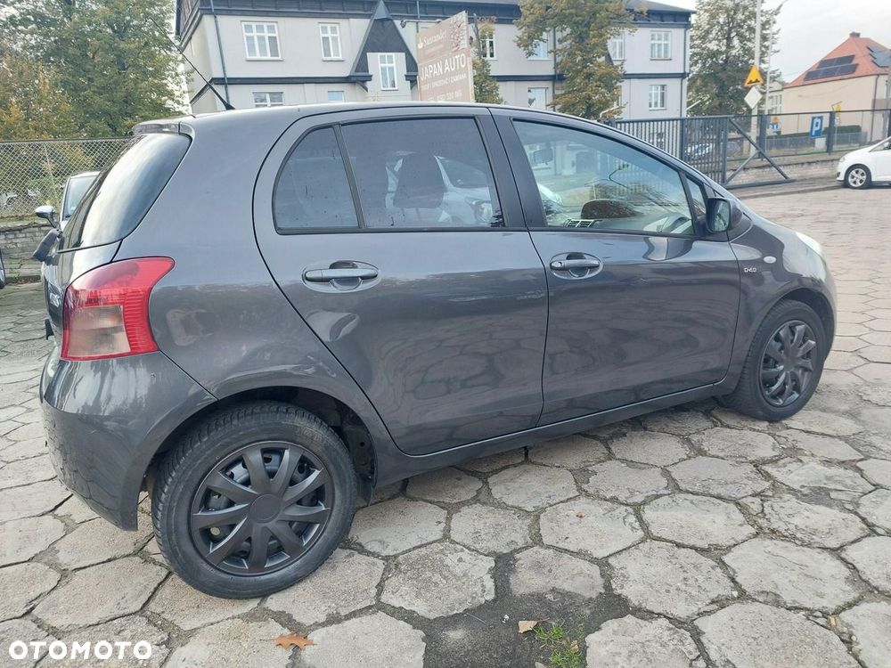 Toyota Yaris - 8