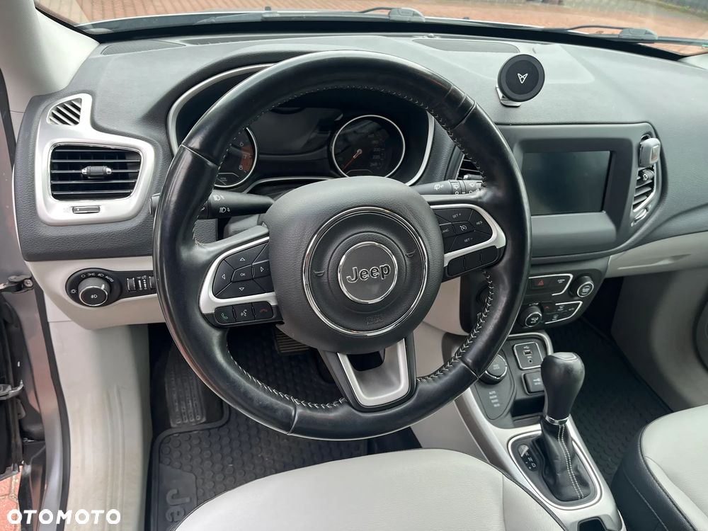 Jeep Compass - 15