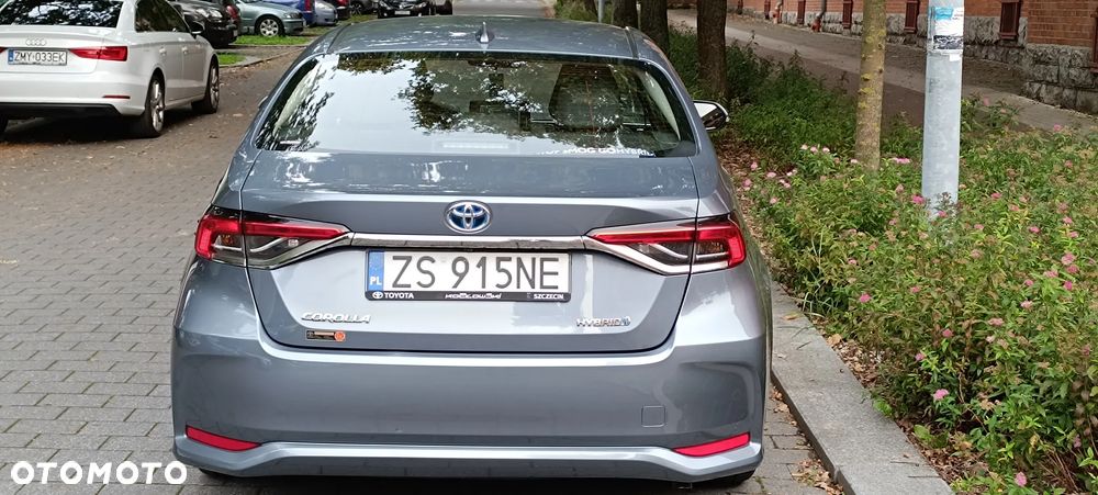 Toyota Corolla 1.8 Hybrid Comfort - 17