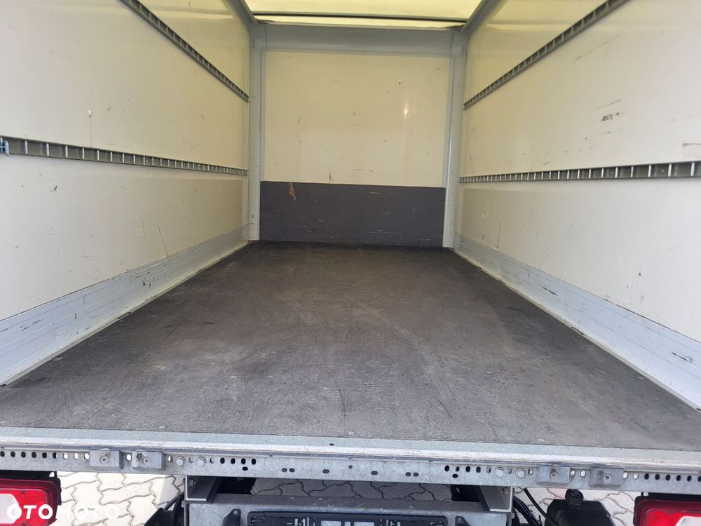 Iveco 35C16 Kontener 2024 cena 117.000Netto - 11