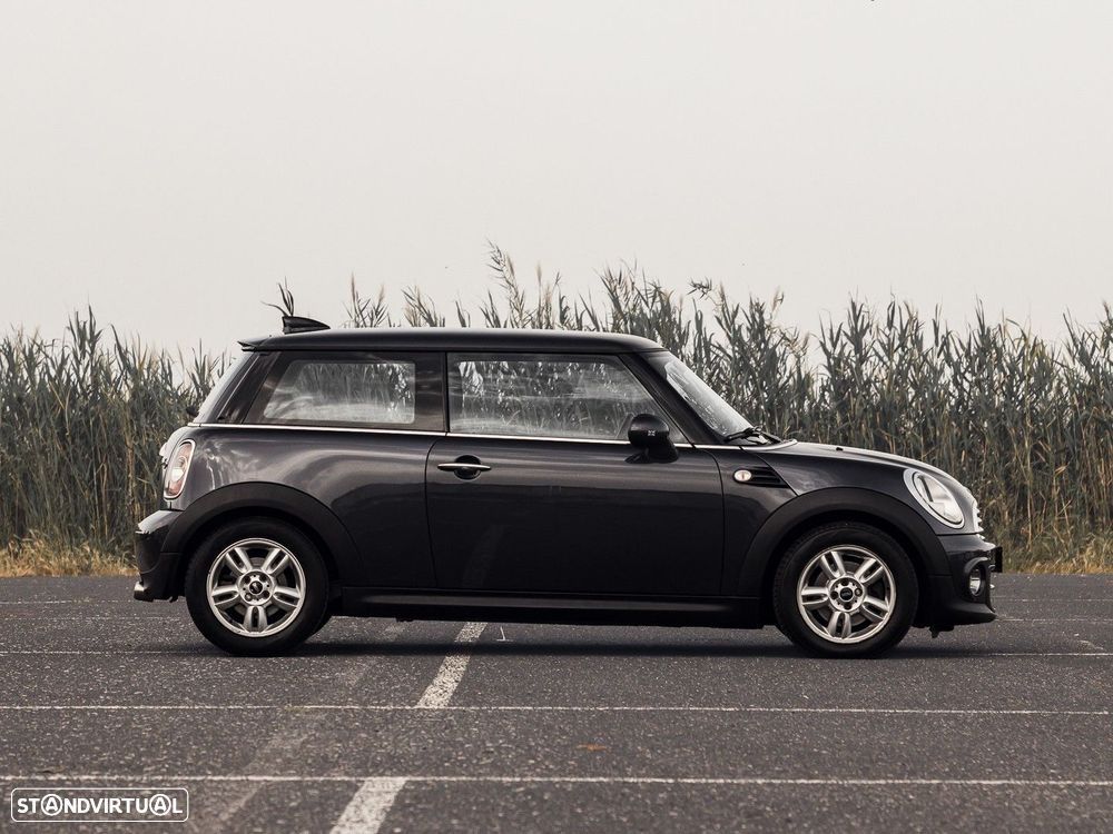 MINI 3 Portas One D - 3