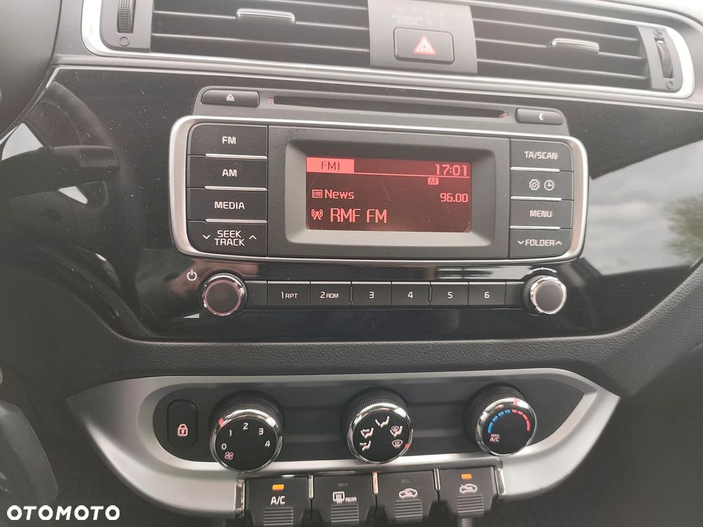 Kia Rio 1.4 M - 13