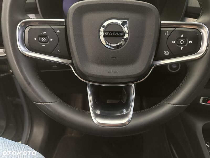 Volvo XC 40 B3 Plus Dark - 13