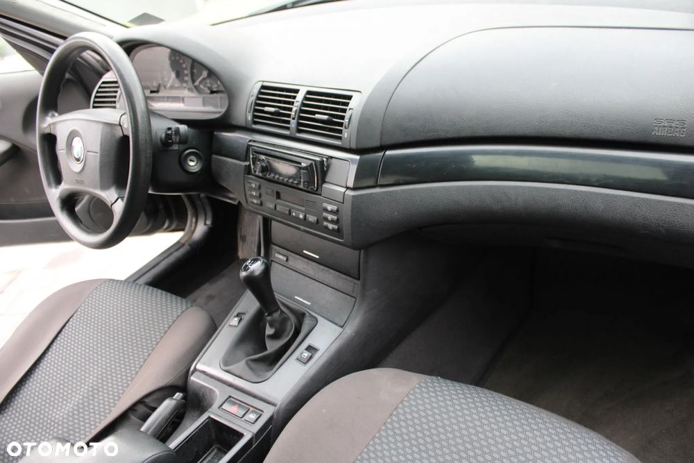BMW Seria 3 318d - 17