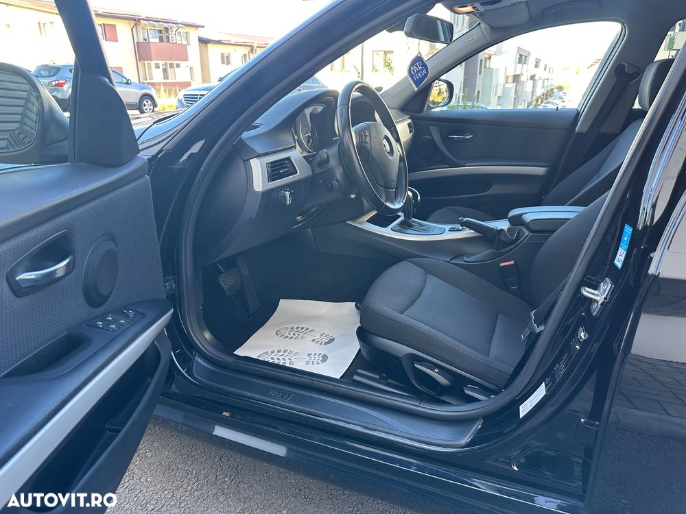 BMW Seria 3 318d DPF Aut. - 17