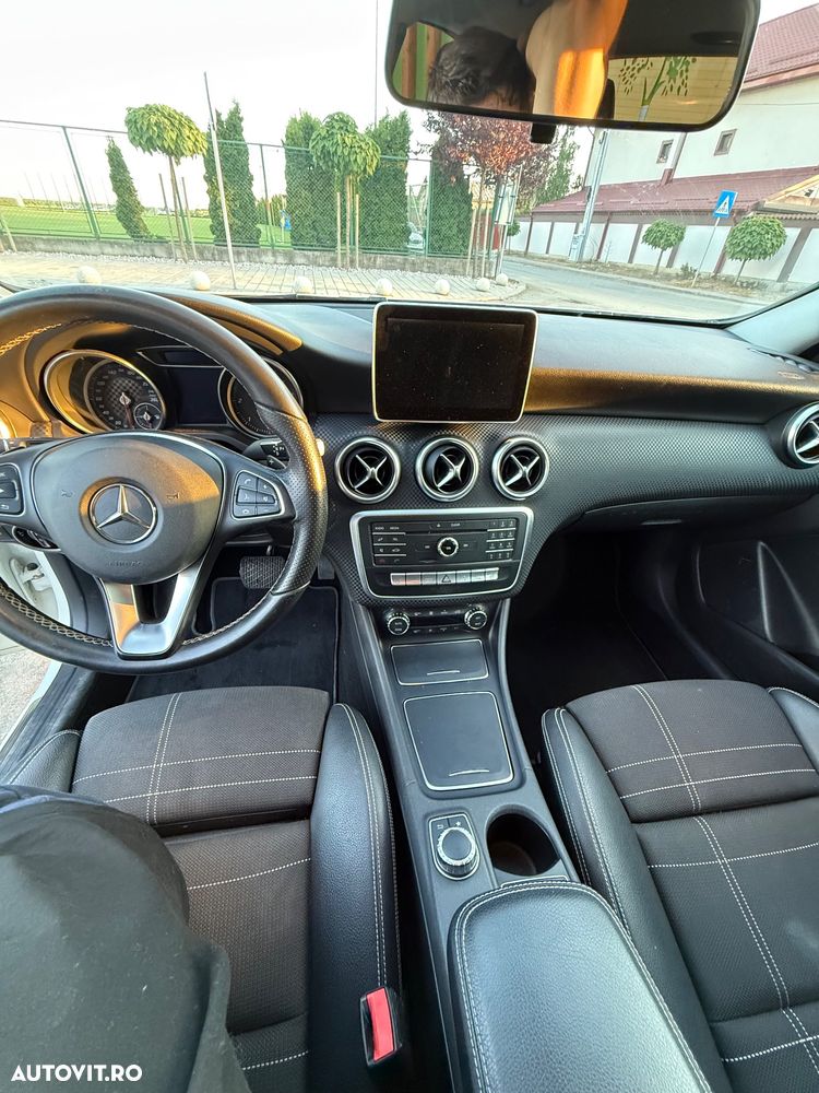 Mercedes-Benz A 180 - 11
