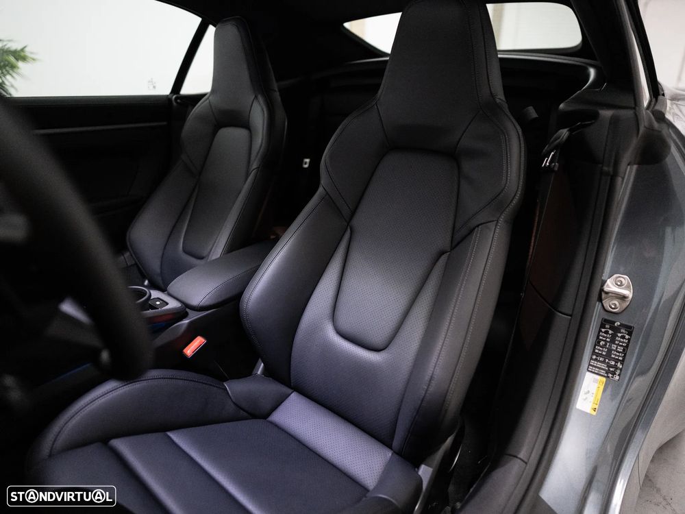 Porsche 911 (992) Carrera GTS PDK - 31