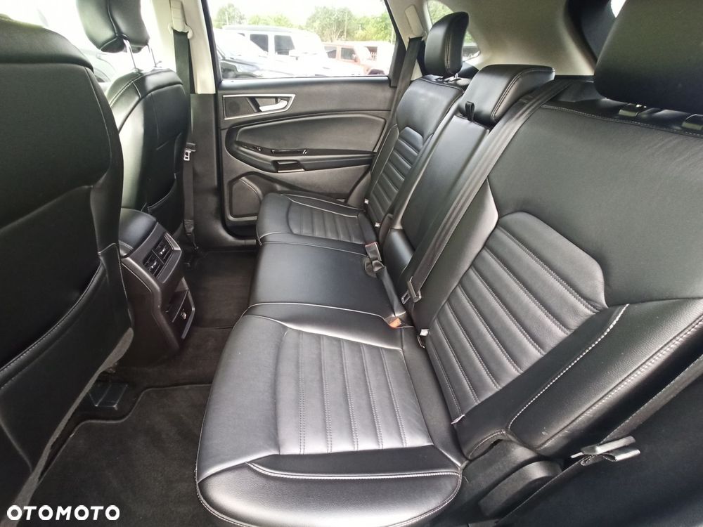 Ford Edge - 8