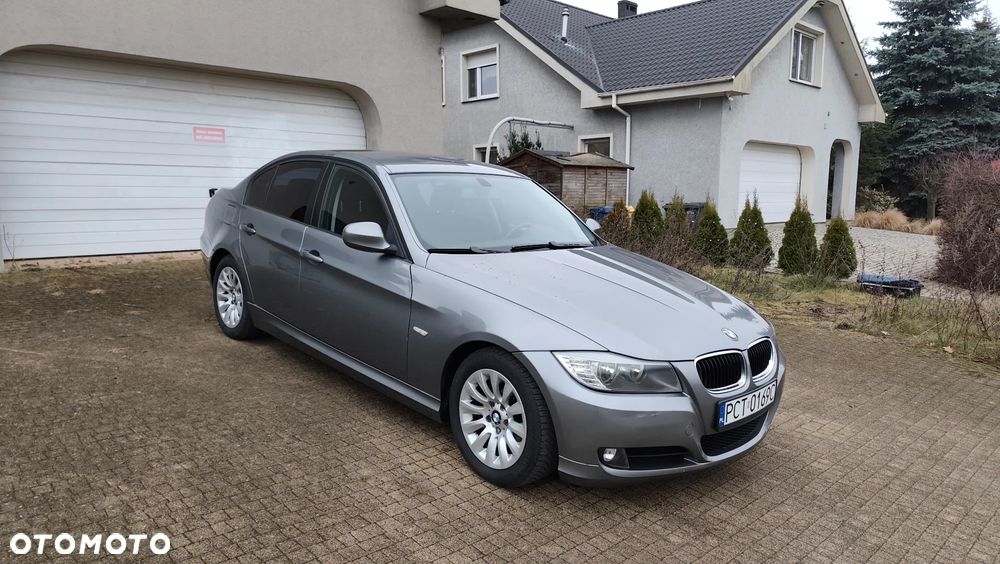 BMW Seria 3 318d DPF Edition Sport - 38