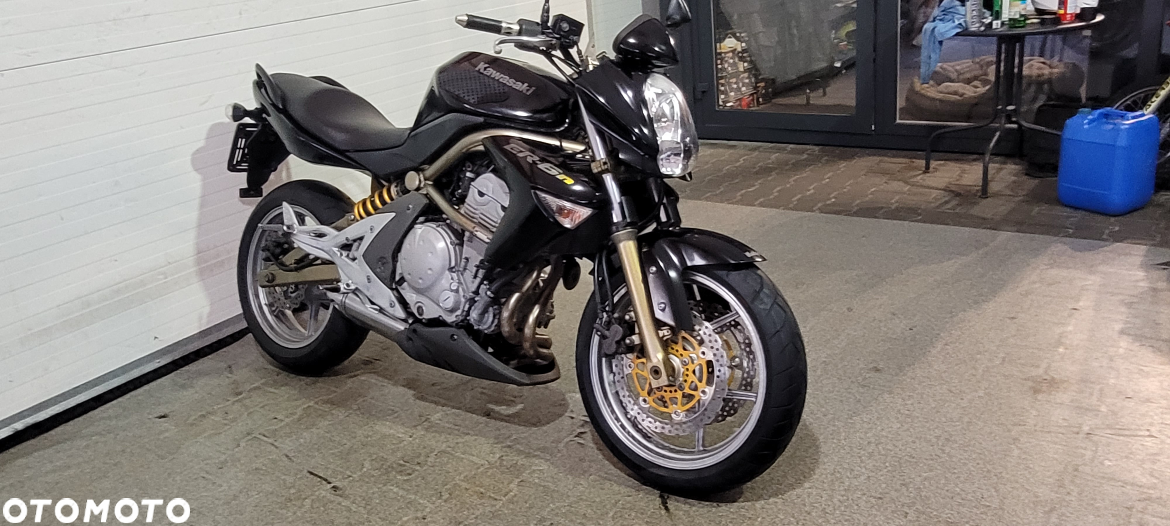 Kawasaki ER - 18