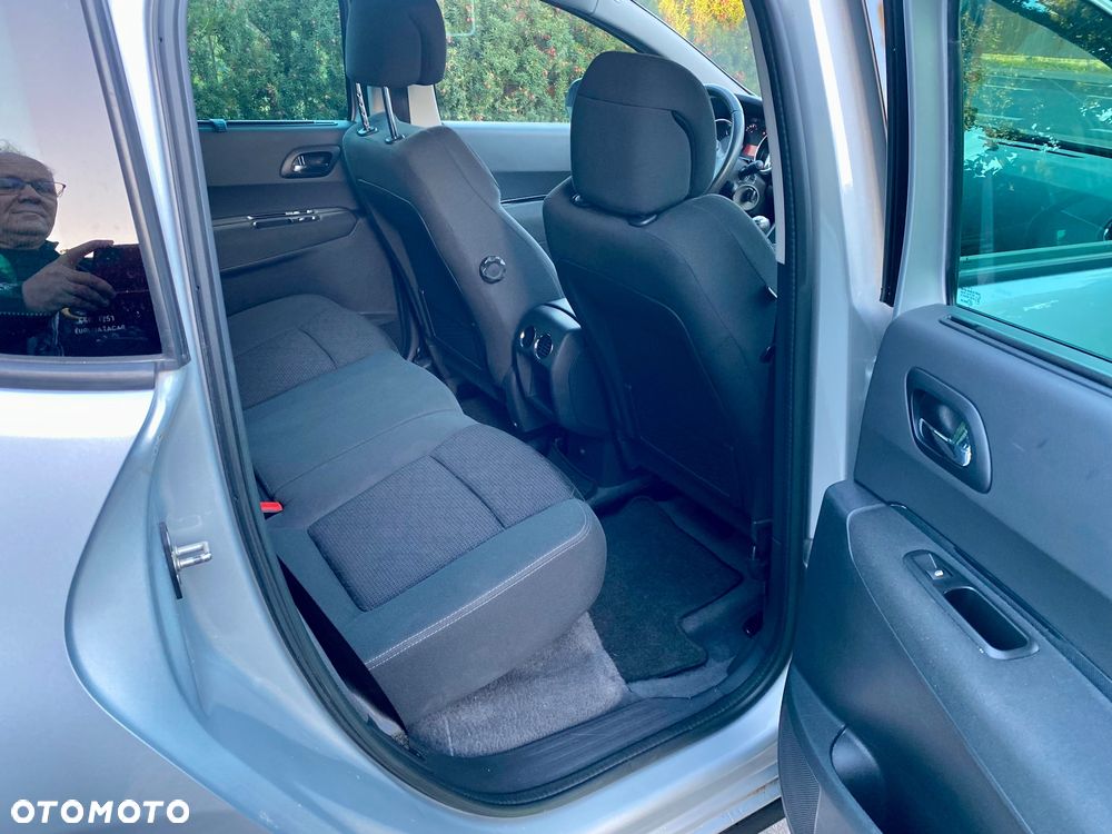 Peugeot 3008 1.6 HDi Style - 8