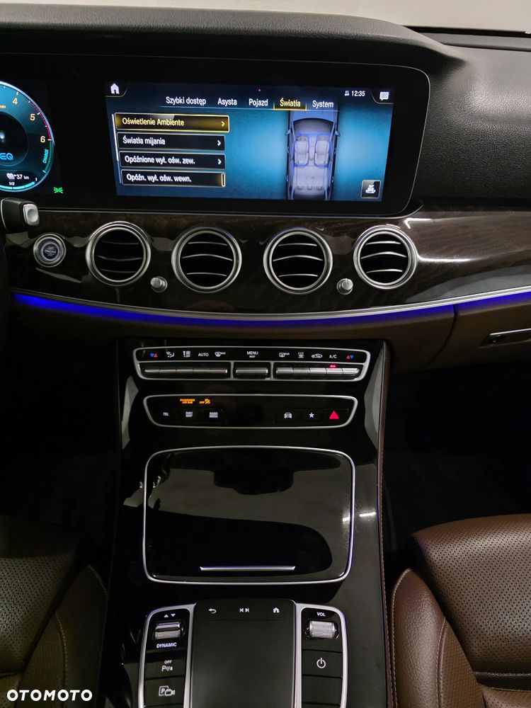 Mercedes-Benz Klasa E 300 de 9G-TRONIC AMG Line - 11