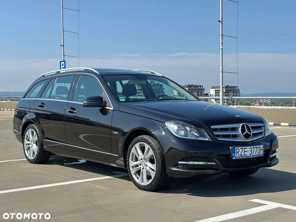 Mercedes-Benz Klasa C 180 BlueEFFICIENCY 7G-TRONIC Avantgarde - 13
