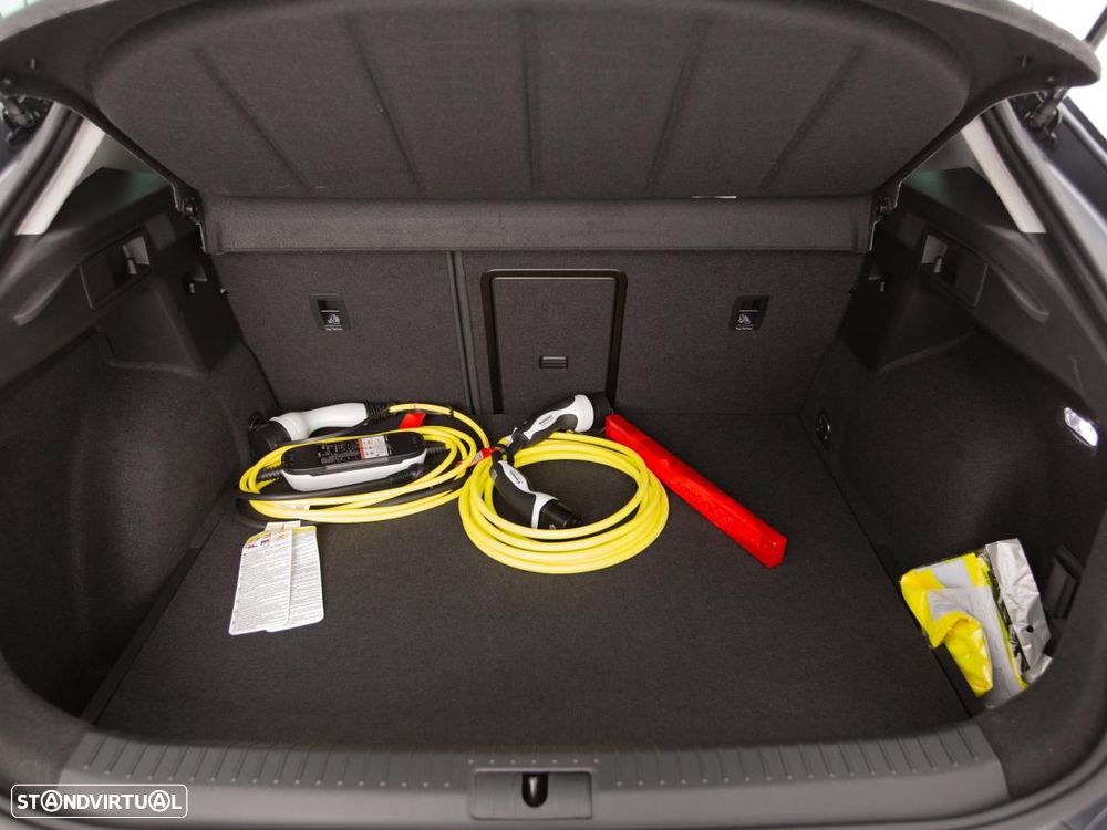 Cupra Formentor 1.4 e-Hybrid Base DSG - 12