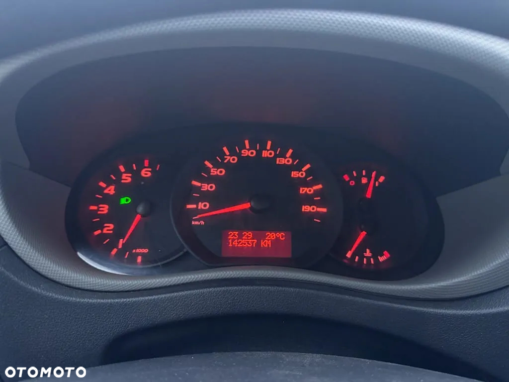 Nissan NV400 - 20