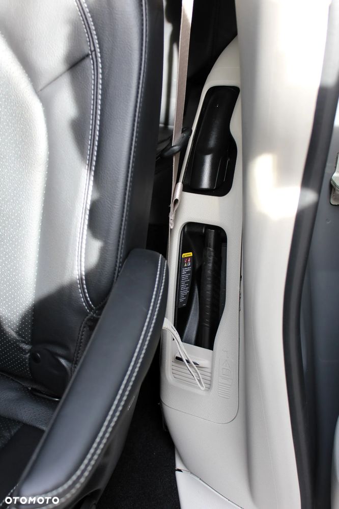 Chrysler Pacifica - 11