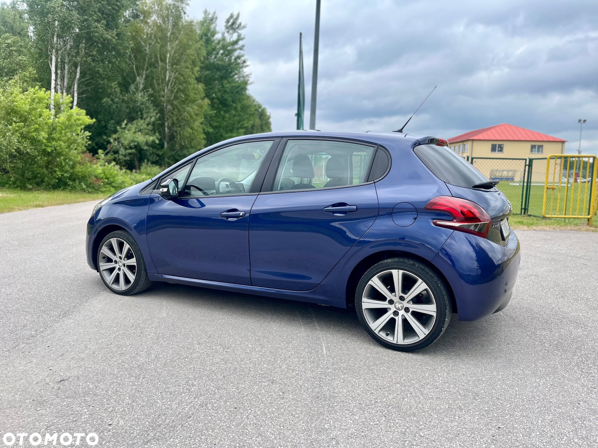 Peugeot 208 1.2 PureTech Allure - 5