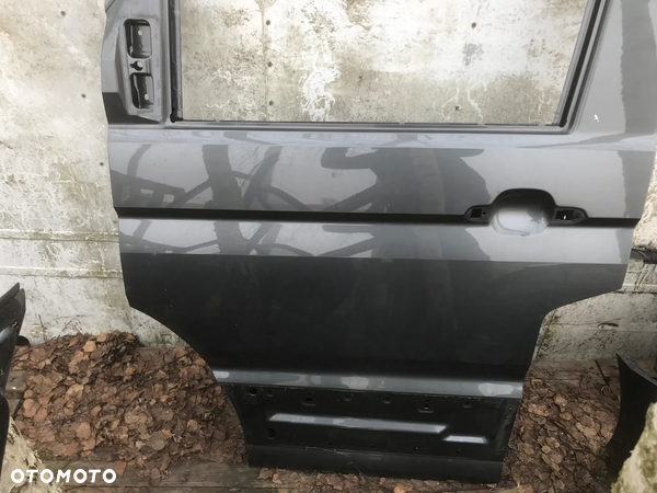 MAN TGE VW Crafter 16-24 Drzwi Prawy Prawe Przód Przednie Kolor LR7H