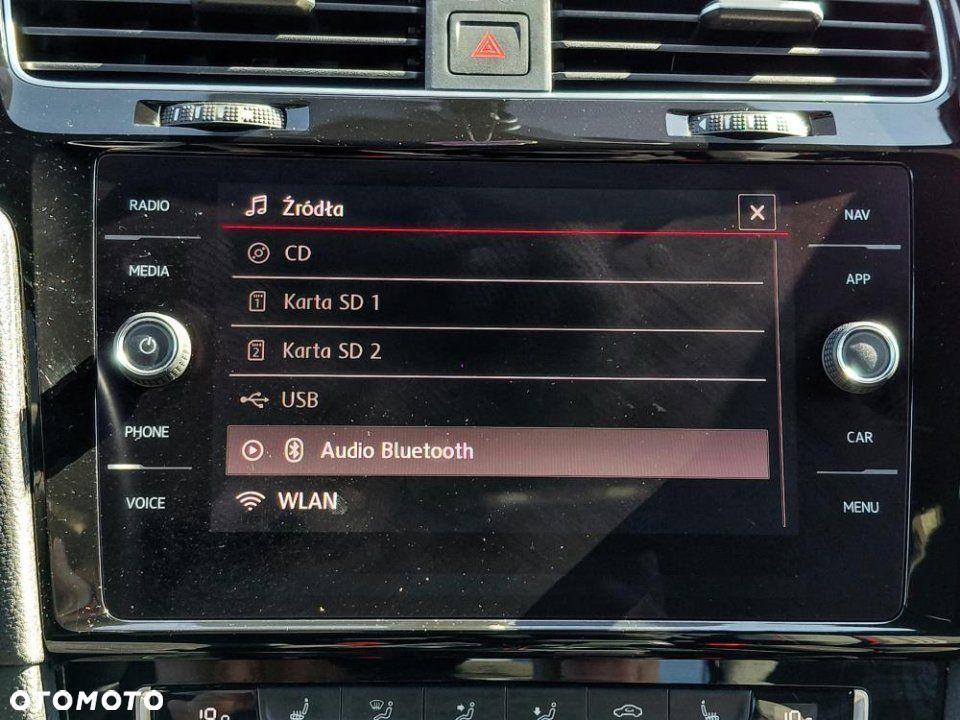 Volkswagen Golf - 24