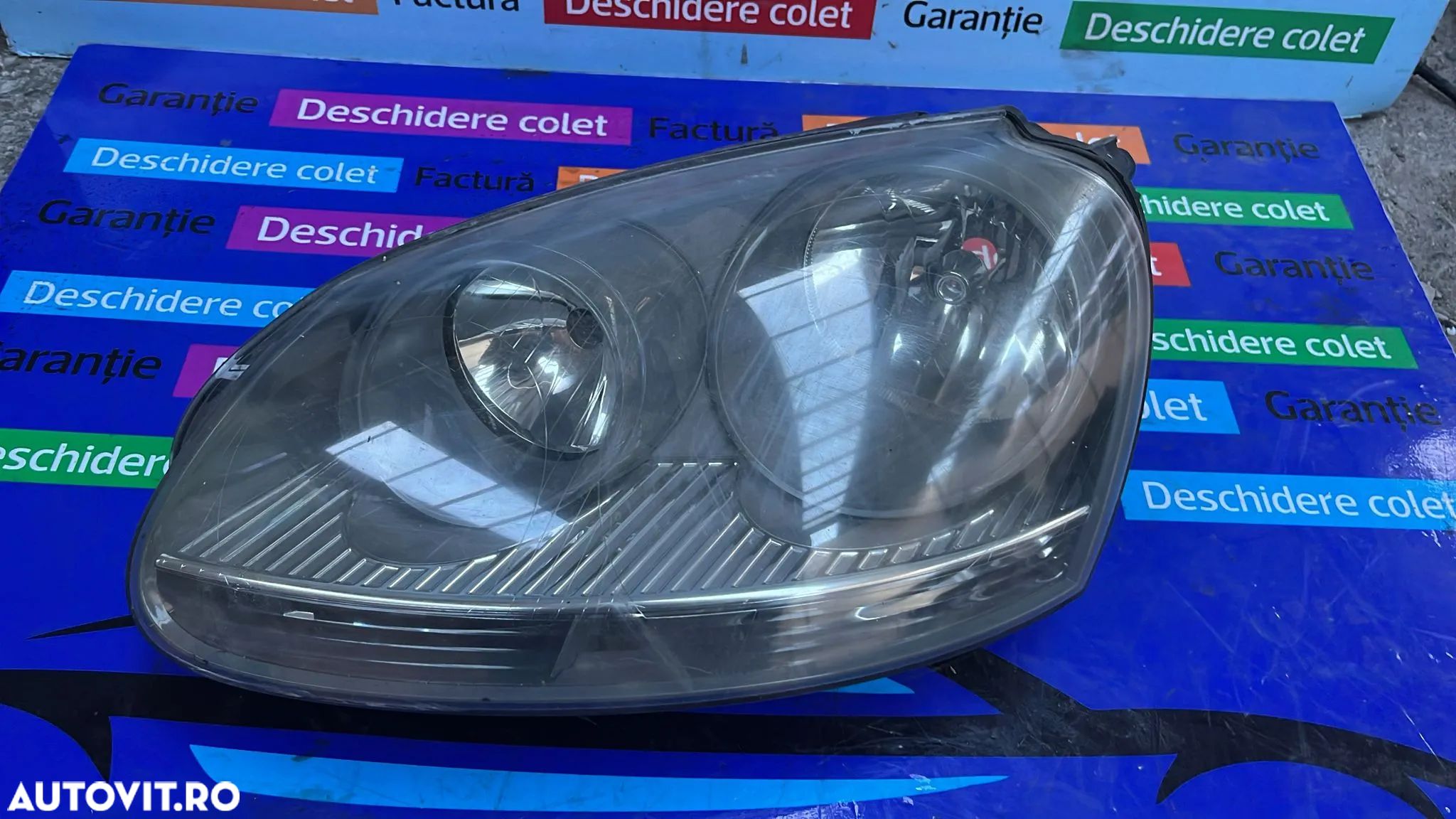 Far stanga Golf 5 cleme rupte 2005 - 1
