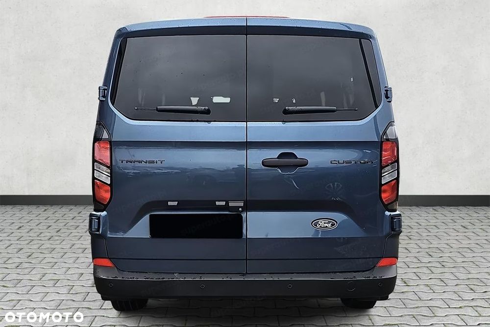 Ford Transit Custom - 8