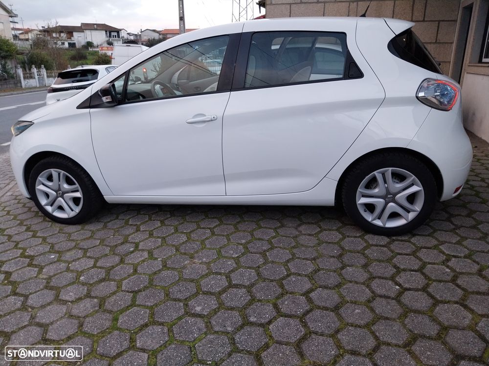 Renault Zoe (s/ Bateria) 41 kwh Intens - 11