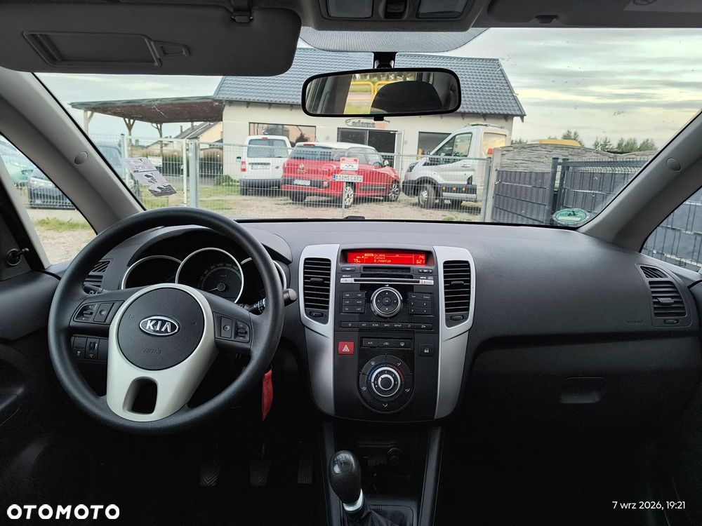 Kia Venga 1.4 CVVT Vision - 11