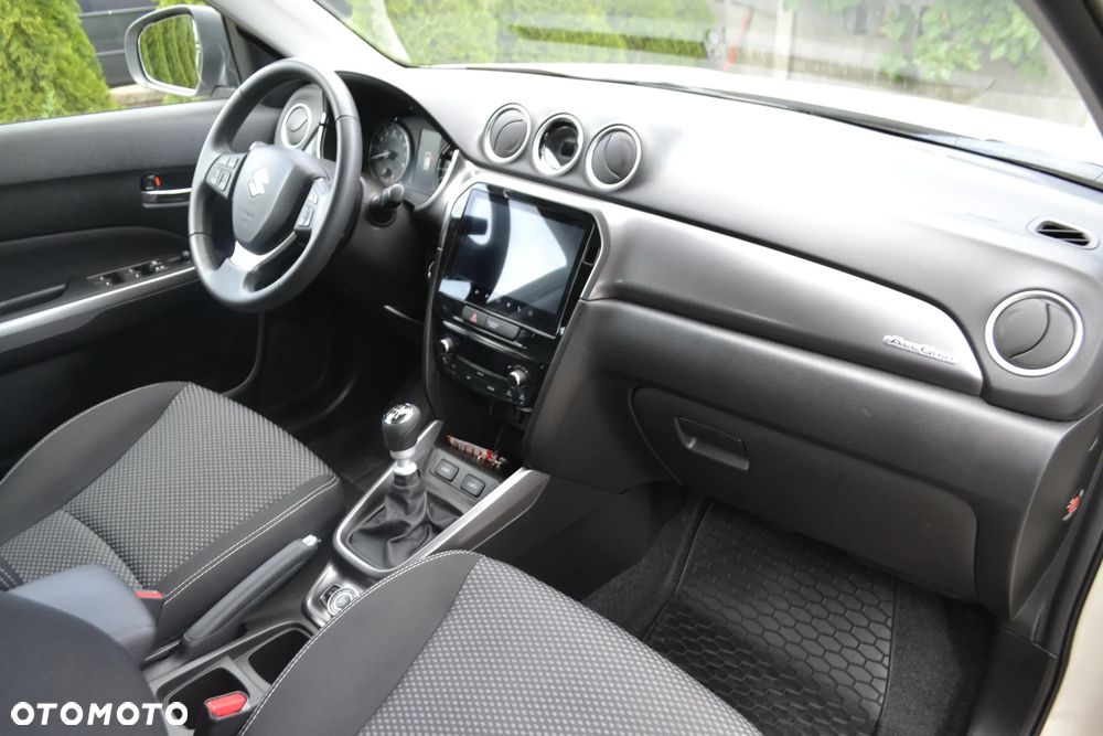 Suzuki Vitara 1.4 Boosterjet mHEV Premium Plus 4WD - 36