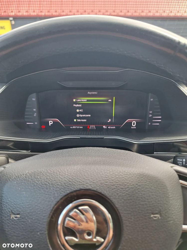 Skoda Superb 2.0 TDI L&K DSG - 27