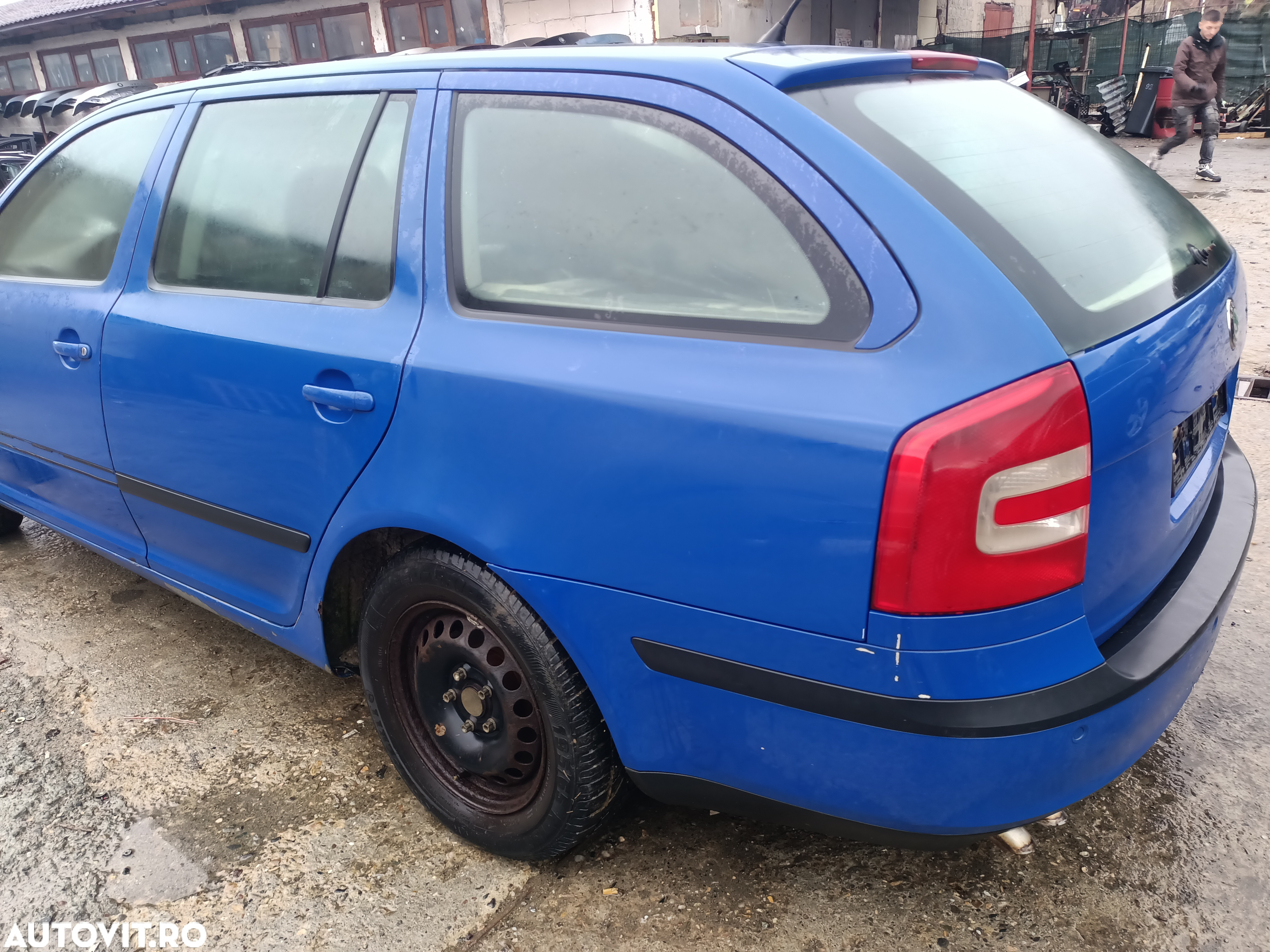 dezmembrez Skoda Octavia 2 1.9tdi cod motor bxe - 3