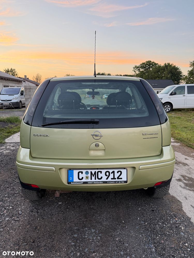 Opel Corsa 1.2 16V Edition - 5