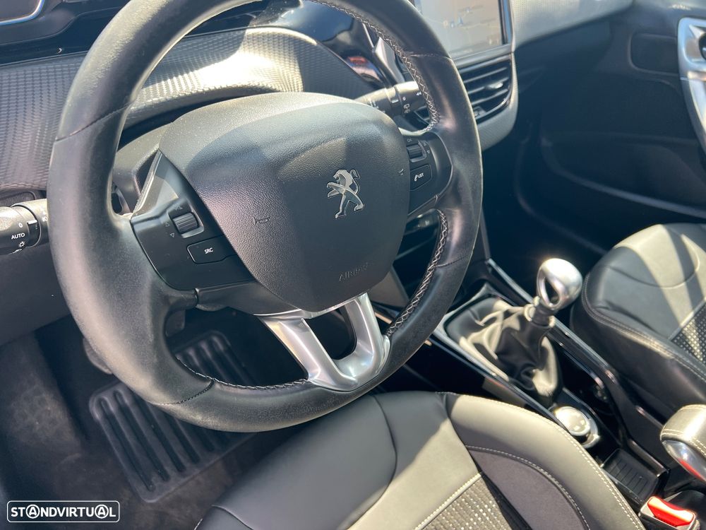 Peugeot 2008 1.6 BlueHDi Allure - 16