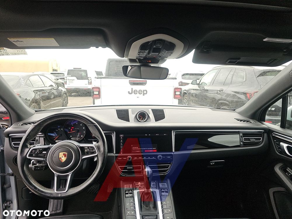 Porsche Macan Standard - 8