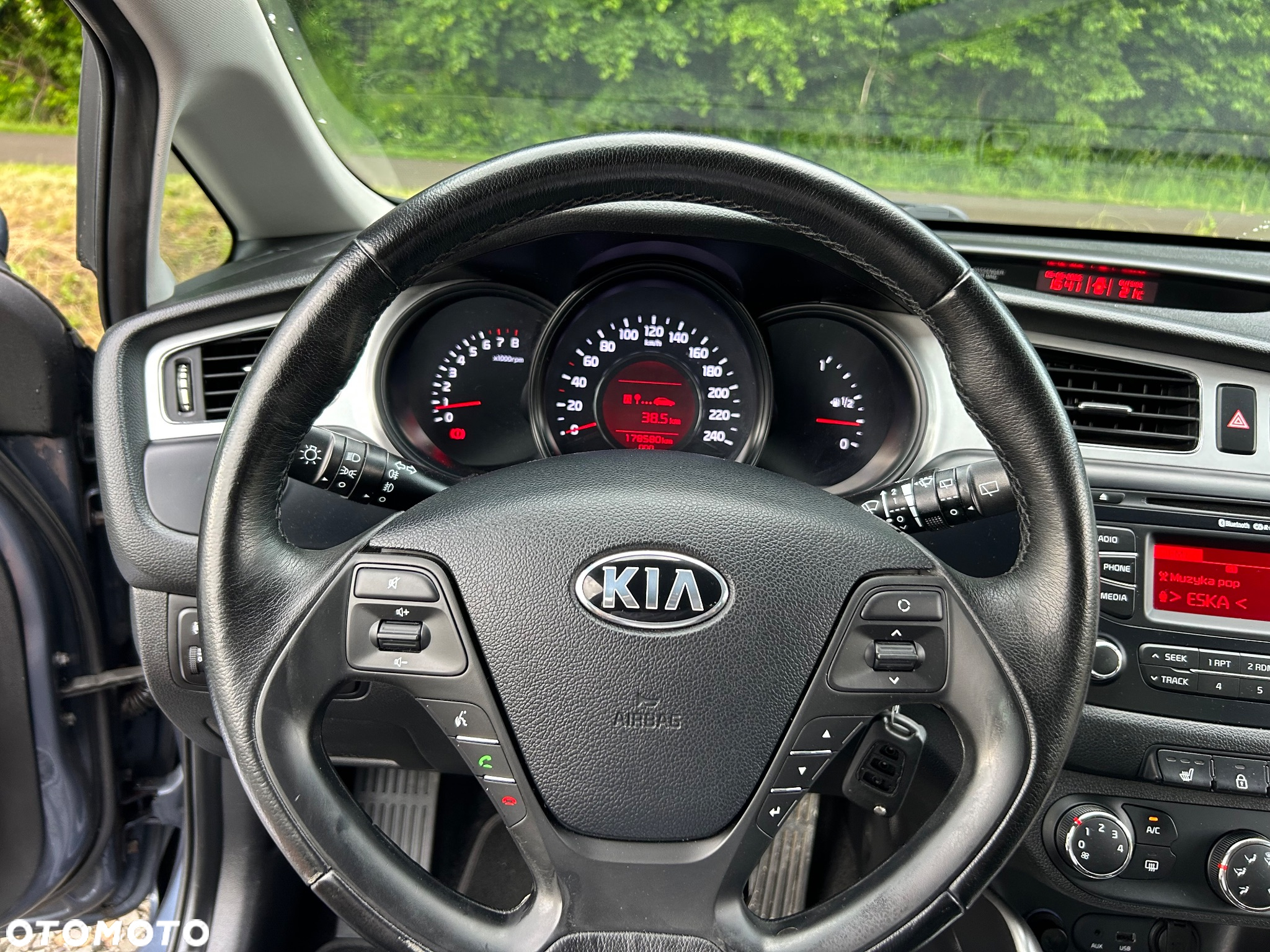 Kia Ceed 1.6 GDI ISG Dream Team Edition - 14