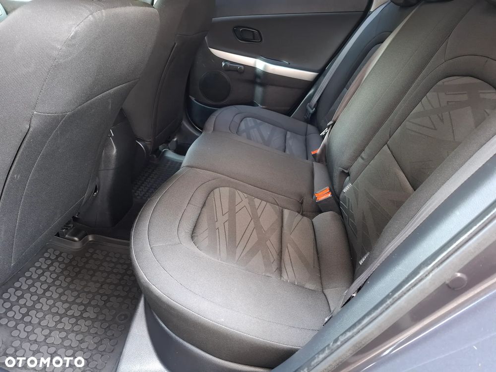 Kia Ceed 1.6 CRDi 128 Vision - 10