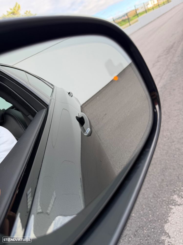 Jaguar XF 3.0 TDV6 R-Sport - 9