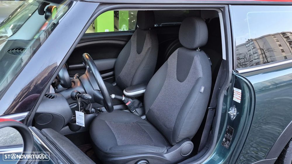 MINI 3 Portas Cooper D - 13