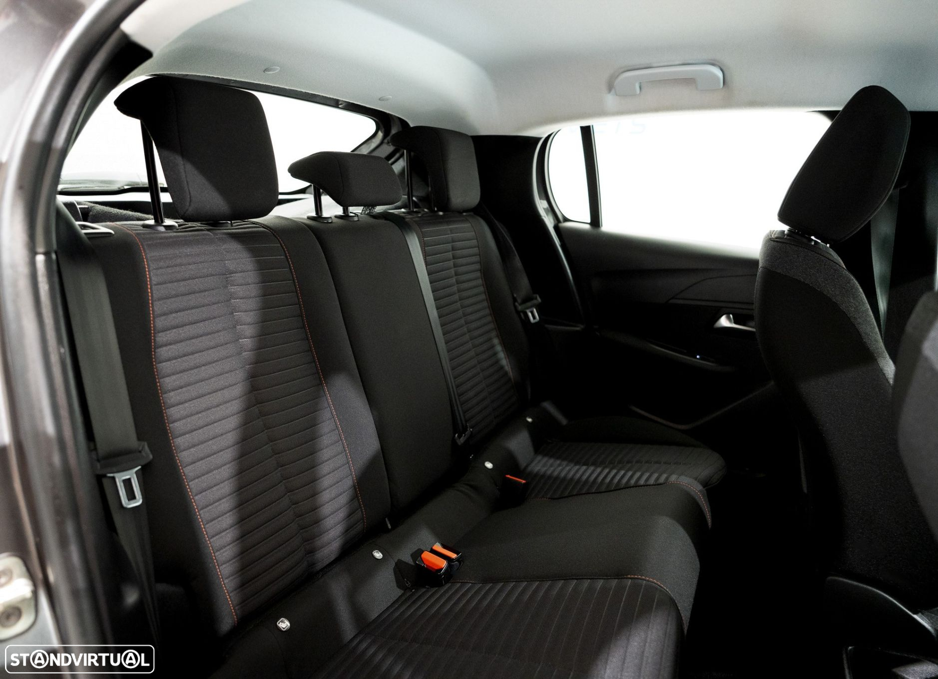 Peugeot 208 1.2 PureTech Active Pack - 11