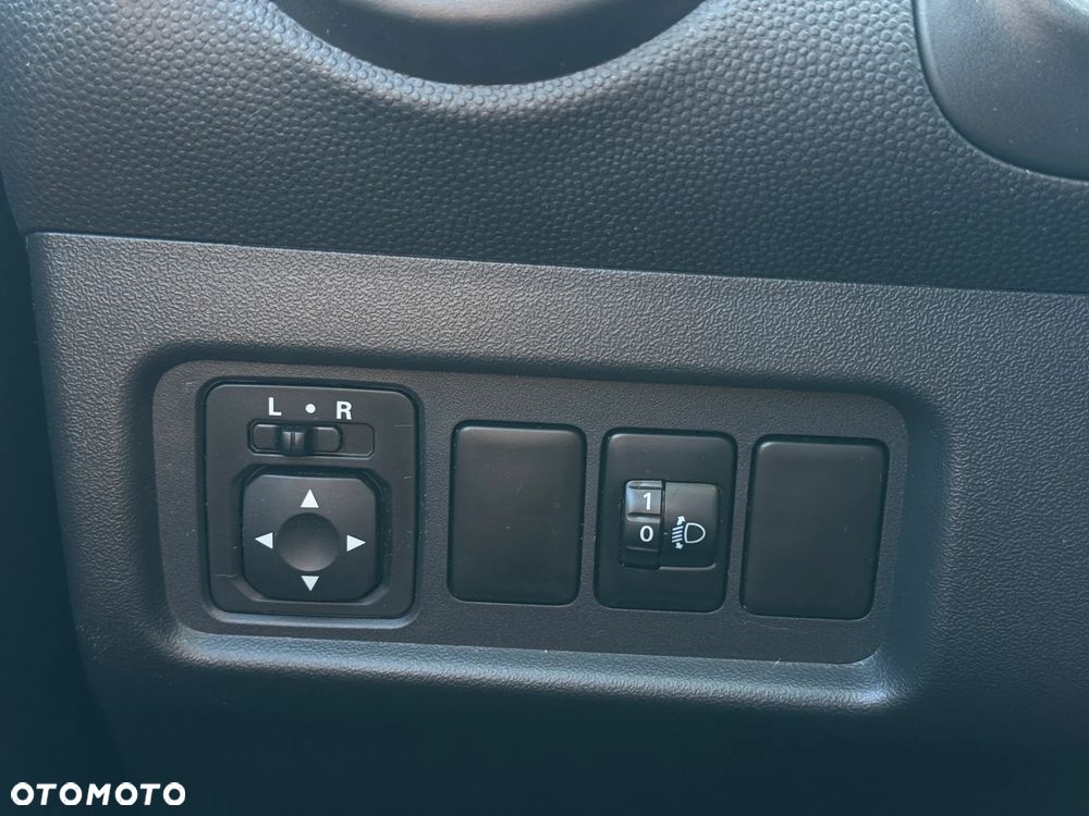 Mitsubishi Space Star 1.0 - 10