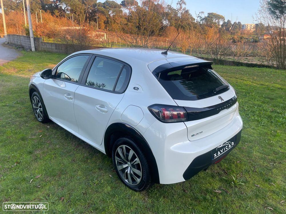 Peugeot e-208 Style - 7