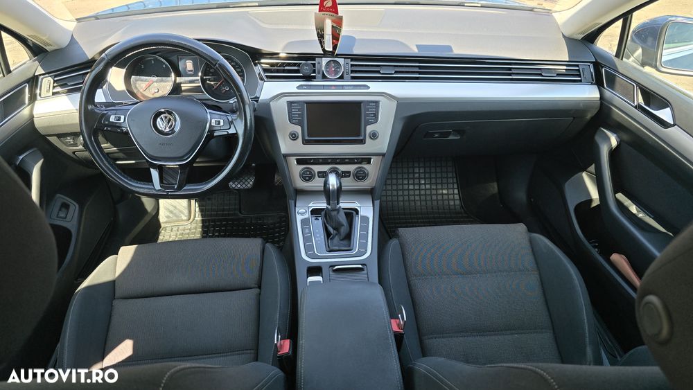 Volkswagen Passat 2.0 TDI DSG Comfortline - 8