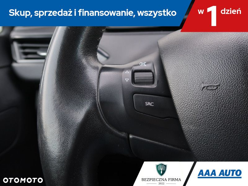Peugeot 208 - 17