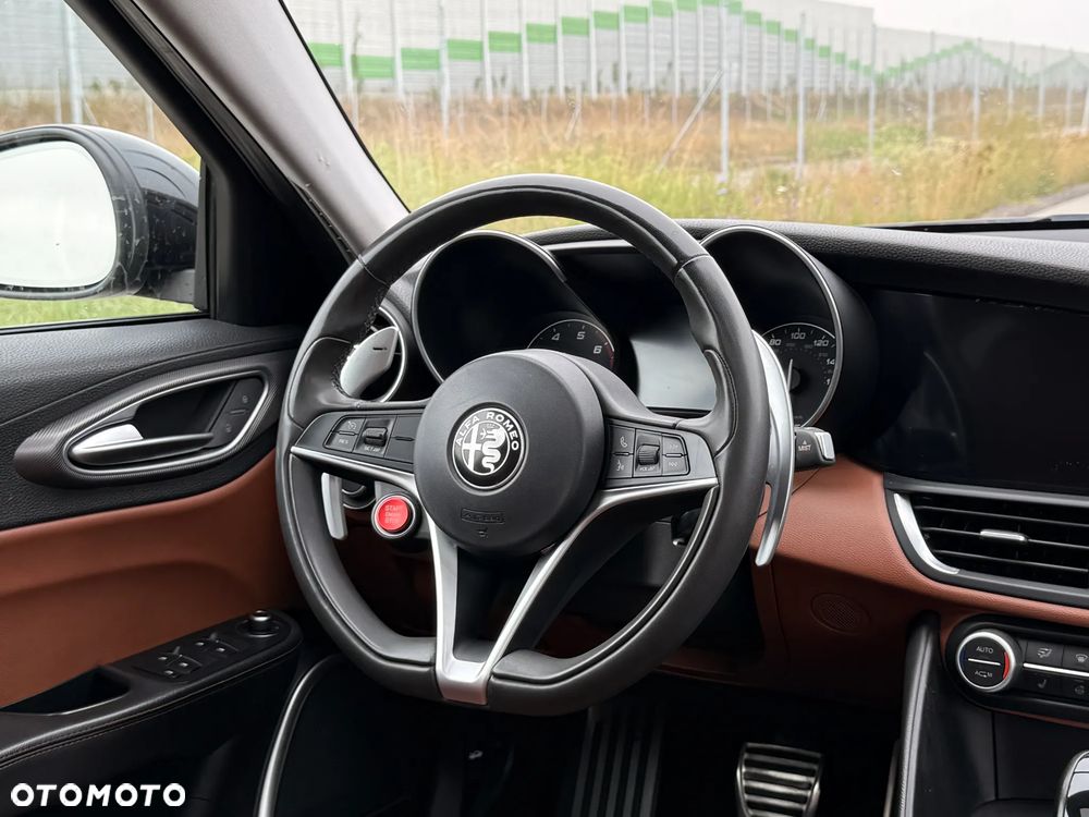 Alfa Romeo Giulia 2.0 Turbo TI Q4 - 31