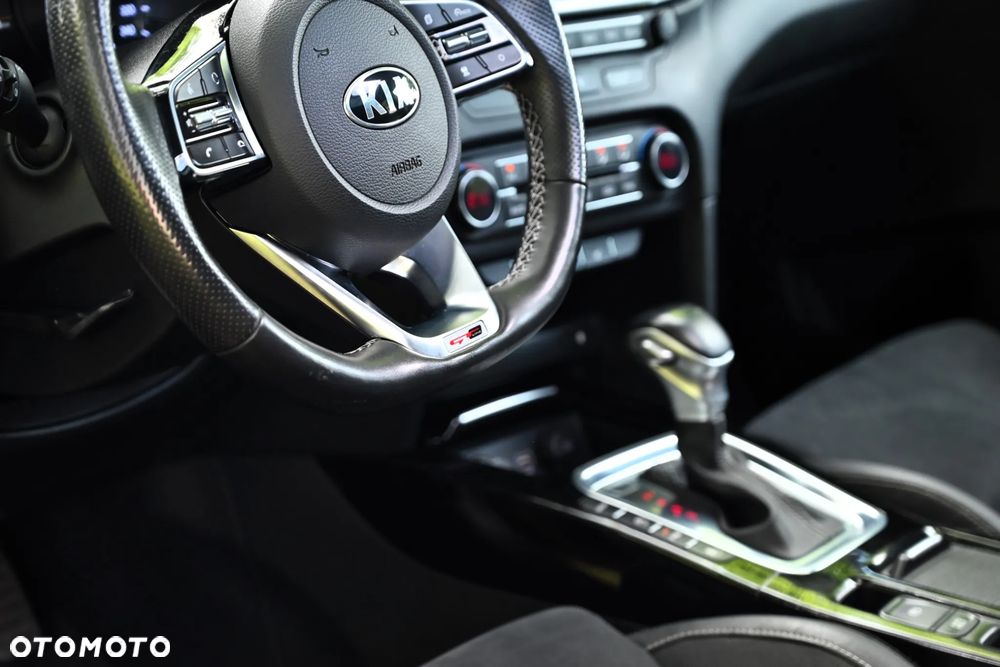 Kia ProCeed - 25