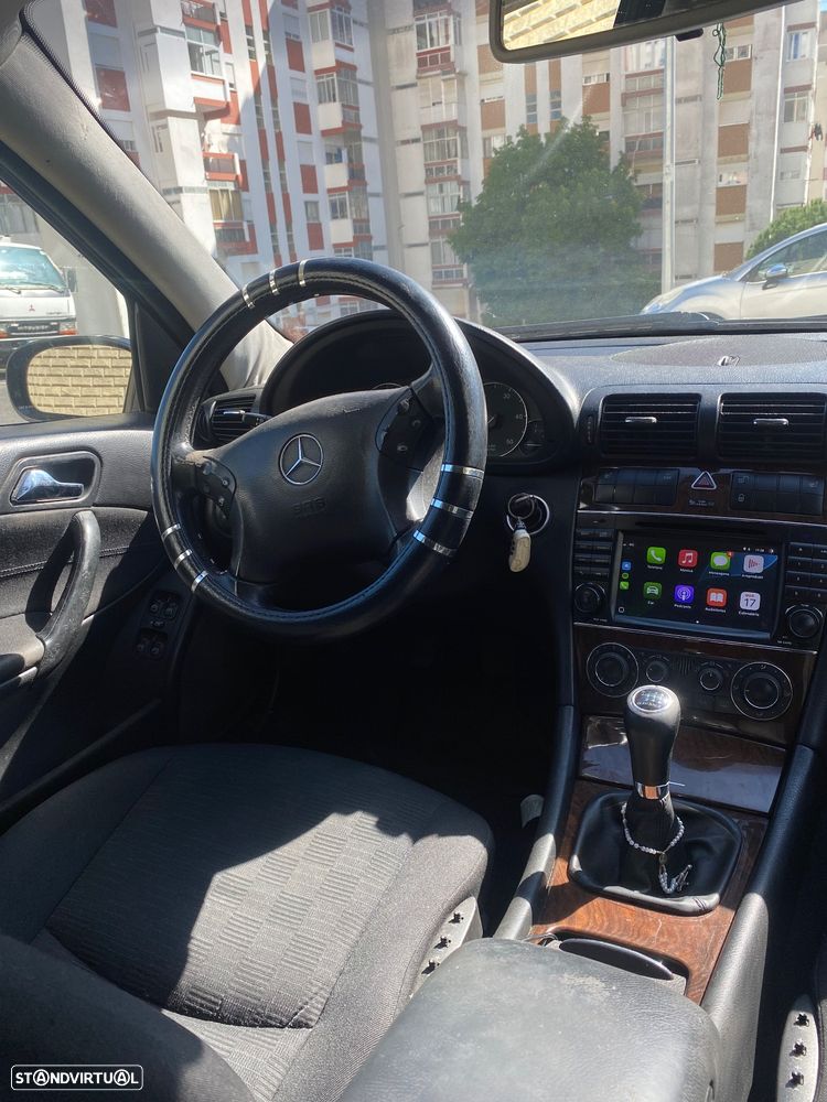 Mercedes-Benz C 220 CDi Avantgarde - 13