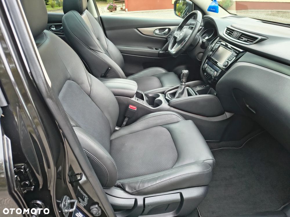 Nissan Qashqai 1.6 DIG-T Tekna - 26