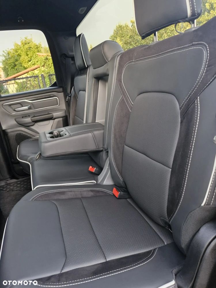 RAM 1500 ver-5-7-quad-cab-laramie - 29