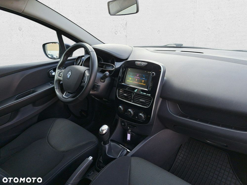 Renault Clio - 17