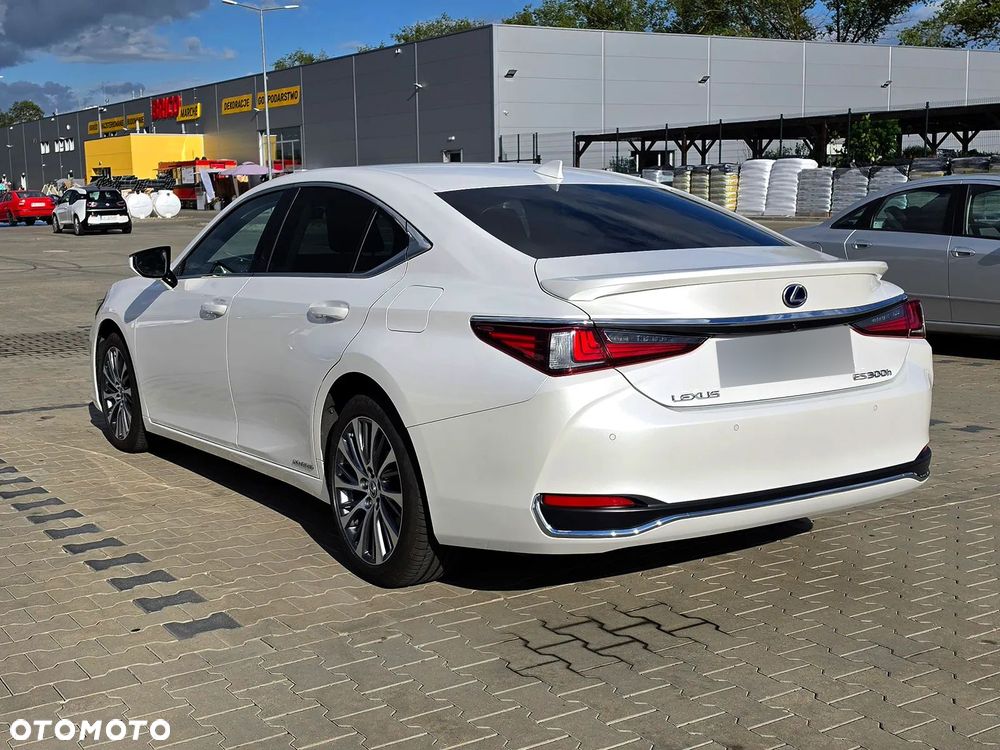 Lexus ES 300h Business Edition + - 3